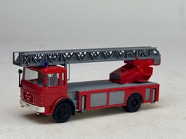 VE1- Herpa MAN Feuerwehr Leiterwagen