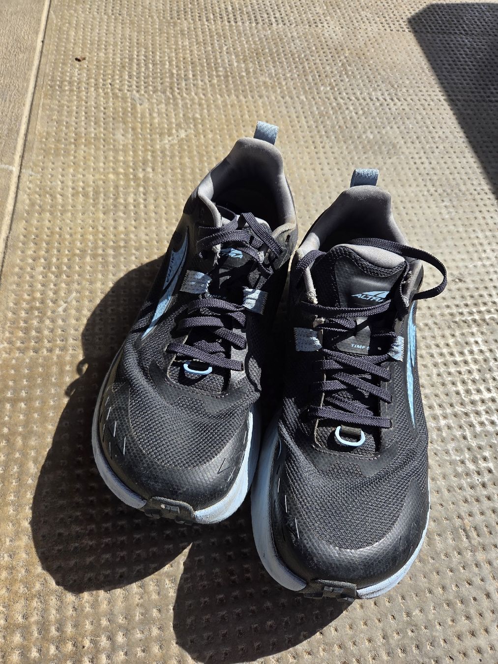 Altra Scarpe da donna: Altra Timp Laufschuhe 41 – Usato da Alchenstorf venduto da jud_2gv2