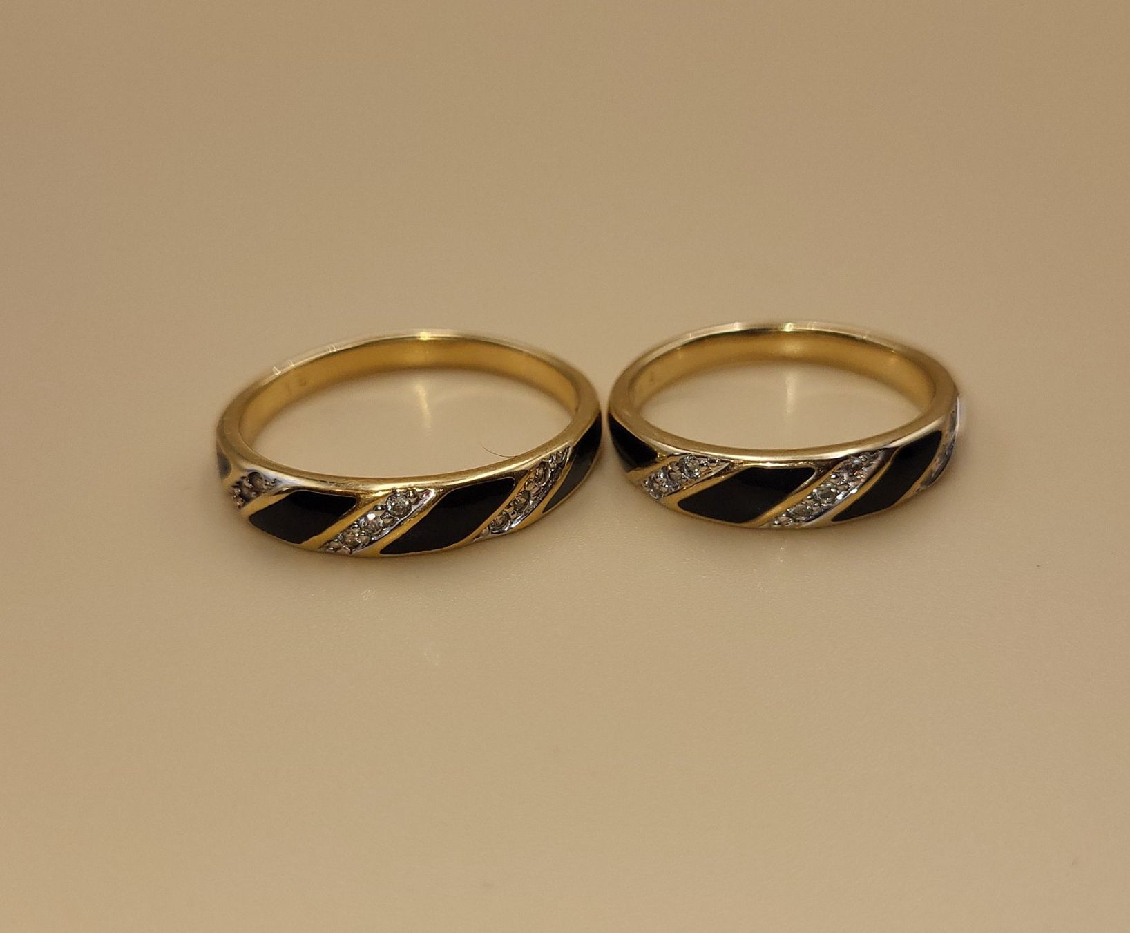 Bagues: 2 Goldene Ringe – D'occasion à Wald ZH par SwissPawnshop