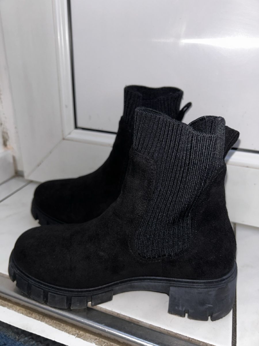 Scarpe da donna: Schwarze Winter Stiefeletten, Gr. 38 – Nuovo (secondo la descrizione) da Gretzenbach venduto da kla_c6bn 1
