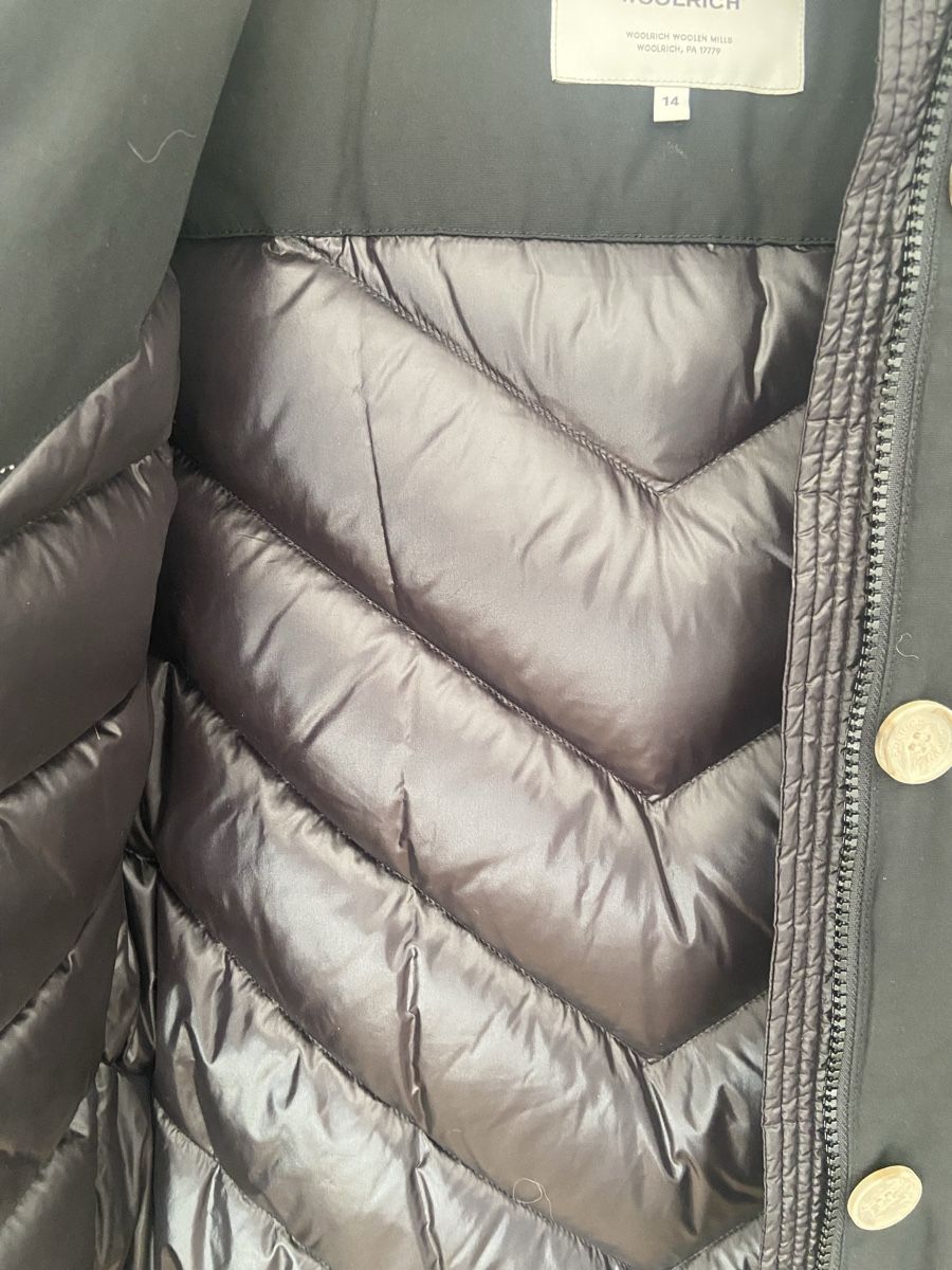 Woolrich Vestes: Veste parka Woolrich – D'occasion à Ecuvillens par garrig 1