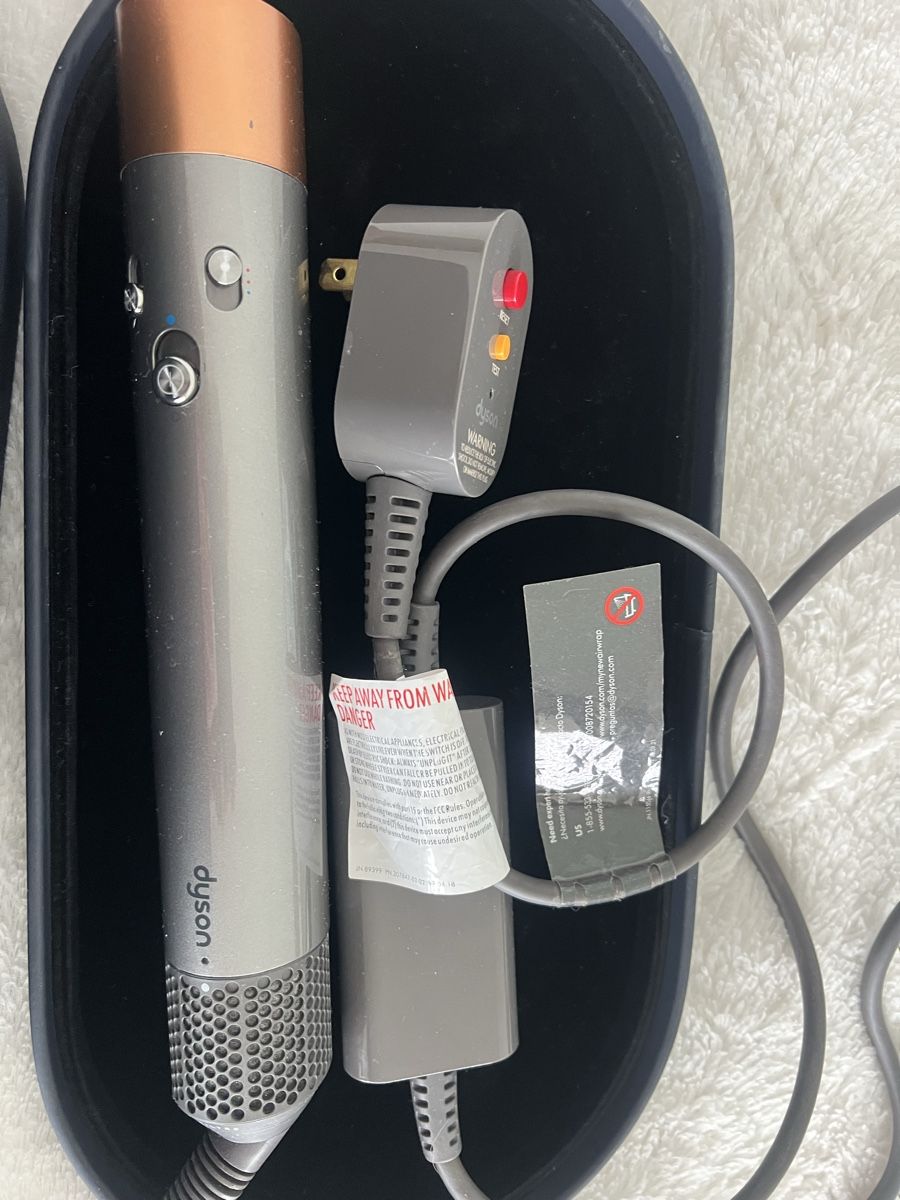 Dyson Asciugacapelli: Dyson Airwrap Complete Long Top Condition (USA plug) – Usato da Oberägeri venduto da rus_7vhx 8