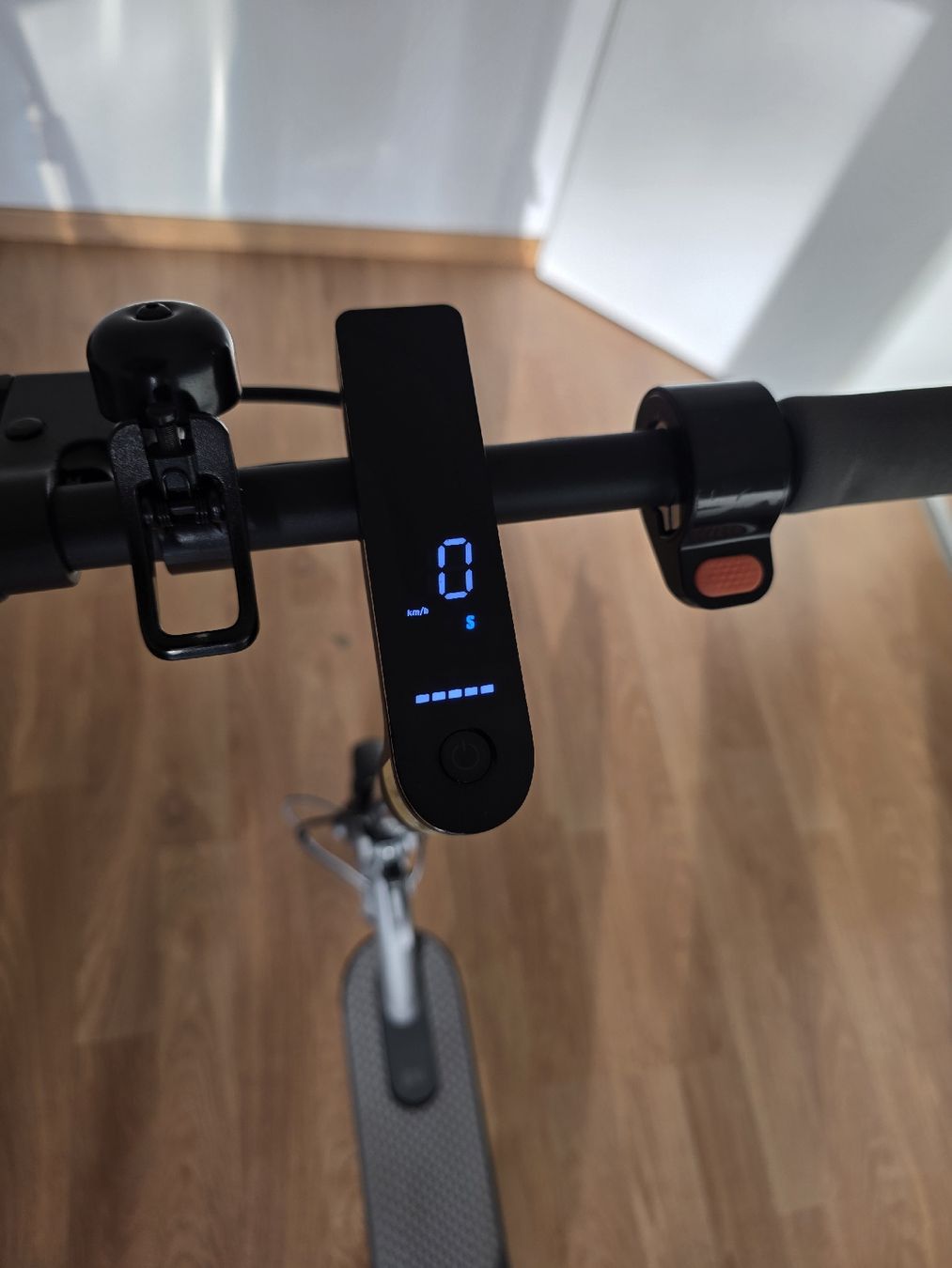 Scooters: Xiaomi Mi Electric Scooter Essential – Neuf (Voir description) à Zürich par tugii_3 4