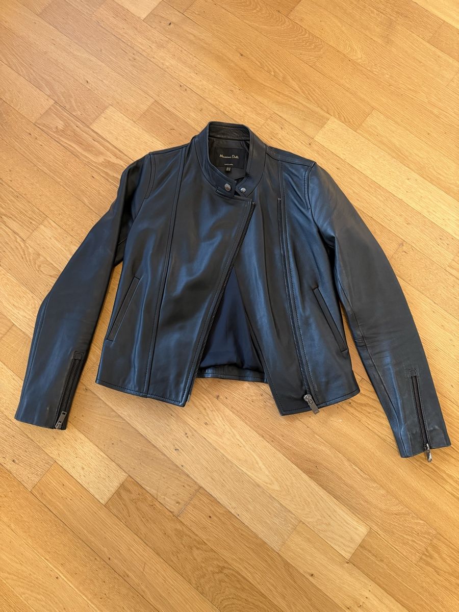 Massimo Dutti Giacche: NEU Lederjacke Massimo Dutti XS Schwarz – Nuovo (secondo la descrizione) da Zug venduto da MC2CC