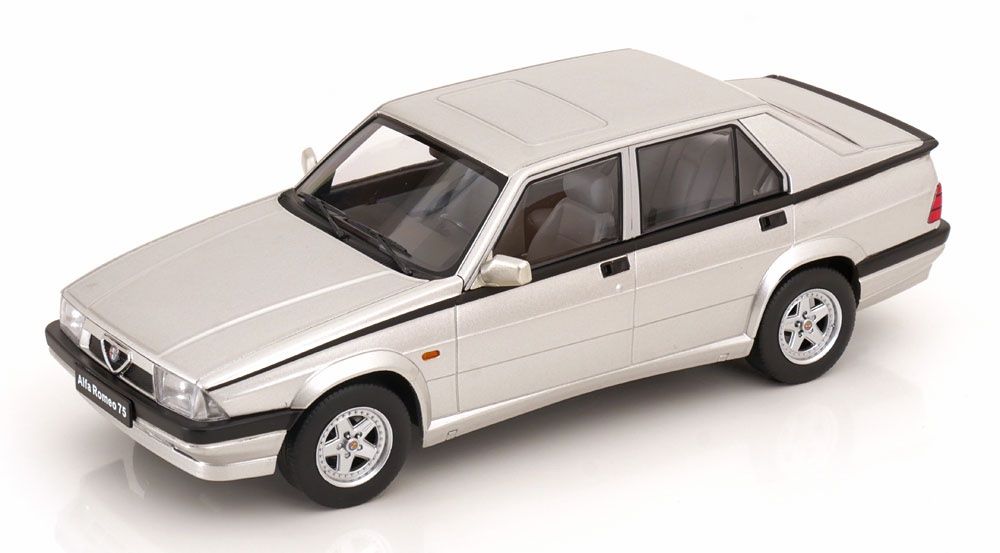 1:18 TRIPLE9 Alfa Romeo 75 Carabinieri Police 1988