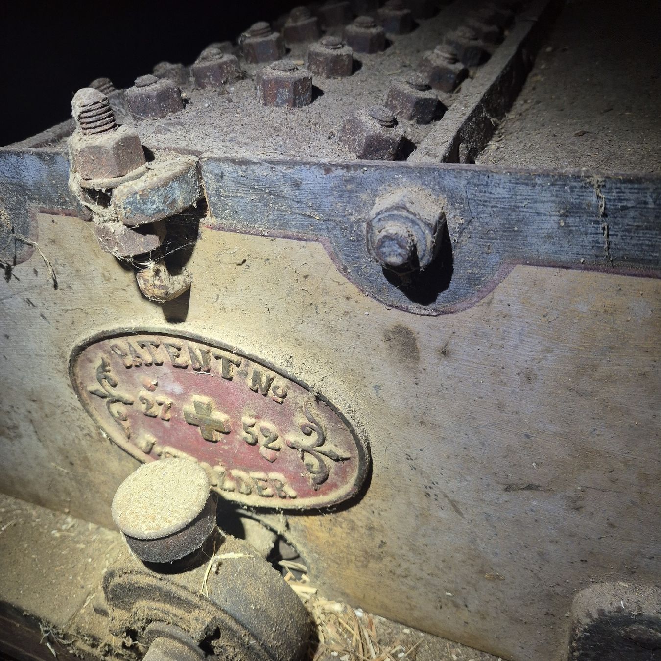 Alle Maschinen: Antike Maschine / Fabrikmaschine - nostalgisches Objekt – Defekt aus Bützberg von PAG-PNEU 1
