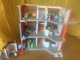 Playmobil-Spital mit Heli-Landeplatz, 1 zus. Stock
