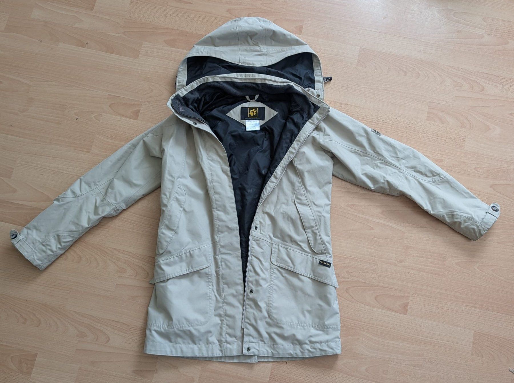 Jack Wolfskin Giacche: Jack Wolfskin Outdoor-Jacke – Usato da Wahlendorf venduto da djsteven72