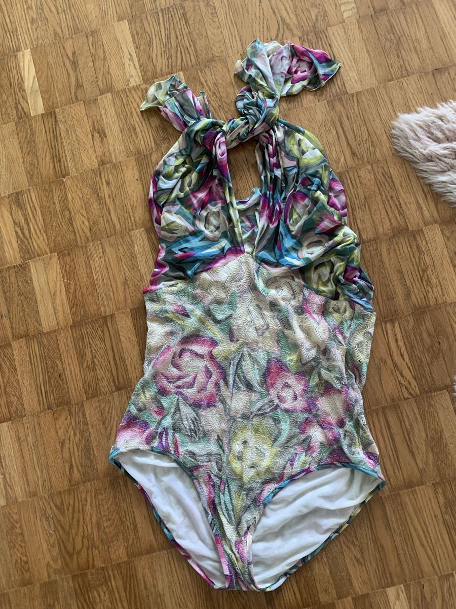 Costumi da bagno & Bikini: Missoni mare Badeanzug oberteil – Usato da Zürich venduto da Nikuska32 1