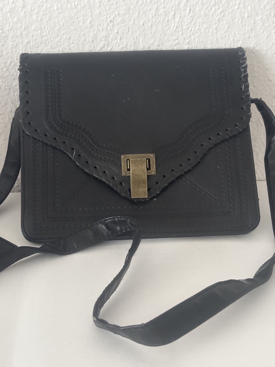 Borse da donna: Schwarze Handtasche ATMOSPHERE,  NR.11 – Usato da Wallisellen venduto da AS.TZ. 5