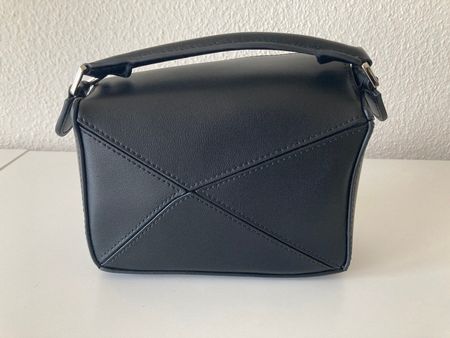 Kleine Umhängetasche, schwarz, Leder, neu