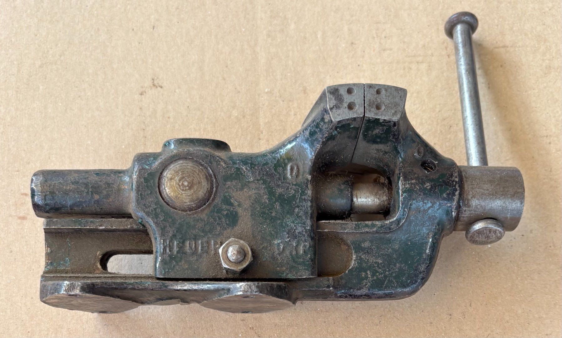 Tutti gli attrezzi: VINTAGE SCHRAUBSTOCK – Usato da Ostermundigen venduto da wini63 4