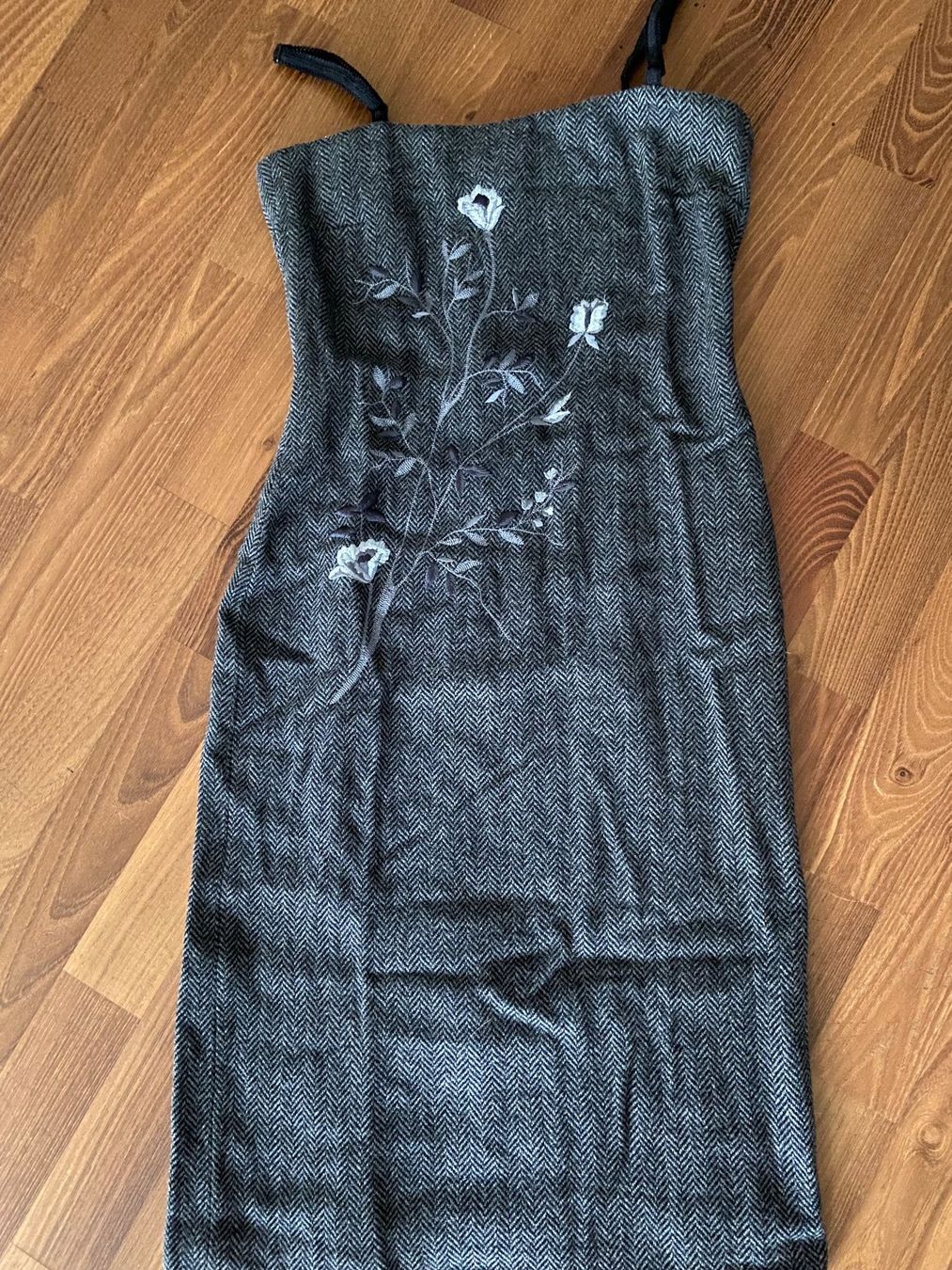 Vestiti: Dolce & Gabbana Winter-Trägerkleid – Usato da Unterengstringen venduto da bar_rh5f