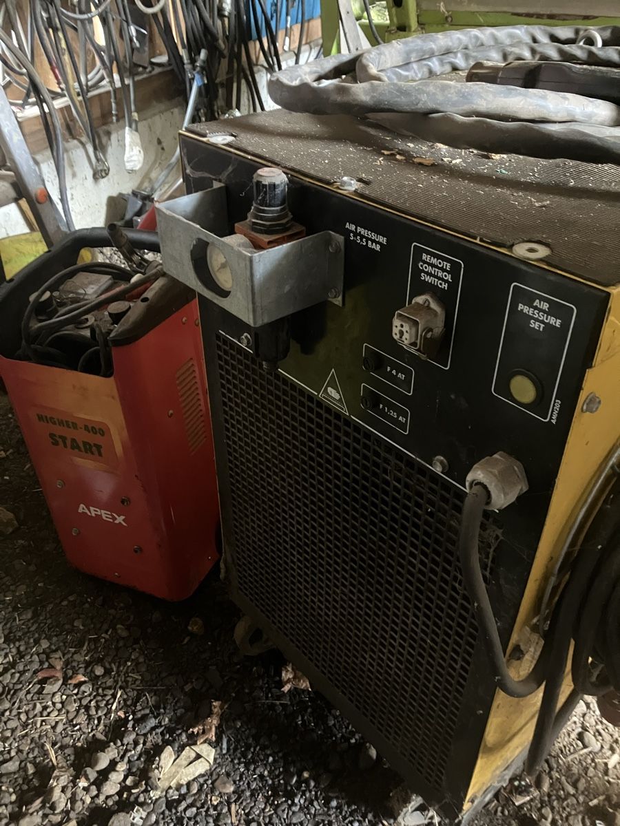 Tous les outils: Plasmaschneider Decapac 90E – D'occasion à Bigenthal par xfighter27 1