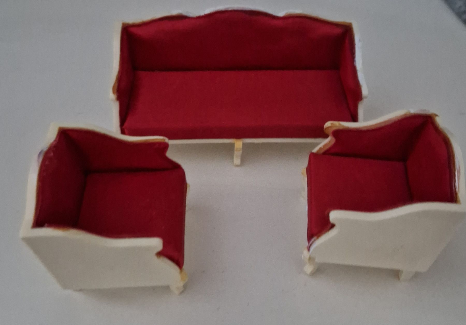 Case e mobili per bambole: Puppenstube: Sofa-Garnitur, 3-teilig – Usato da Zürich venduto da ant_kk8r