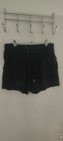 Schwarze Shorts mit Kordelzug Grösse 36 guter Zustand