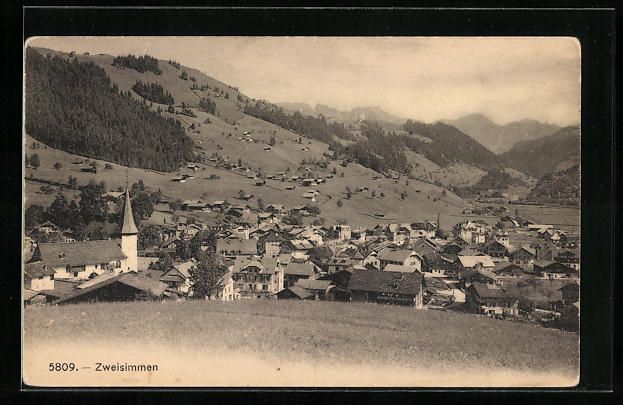 Cartoline postali: AK Zweisimmen, Ortsansicht mit Kirche – Usato da Berlin venduto da bartko-reher