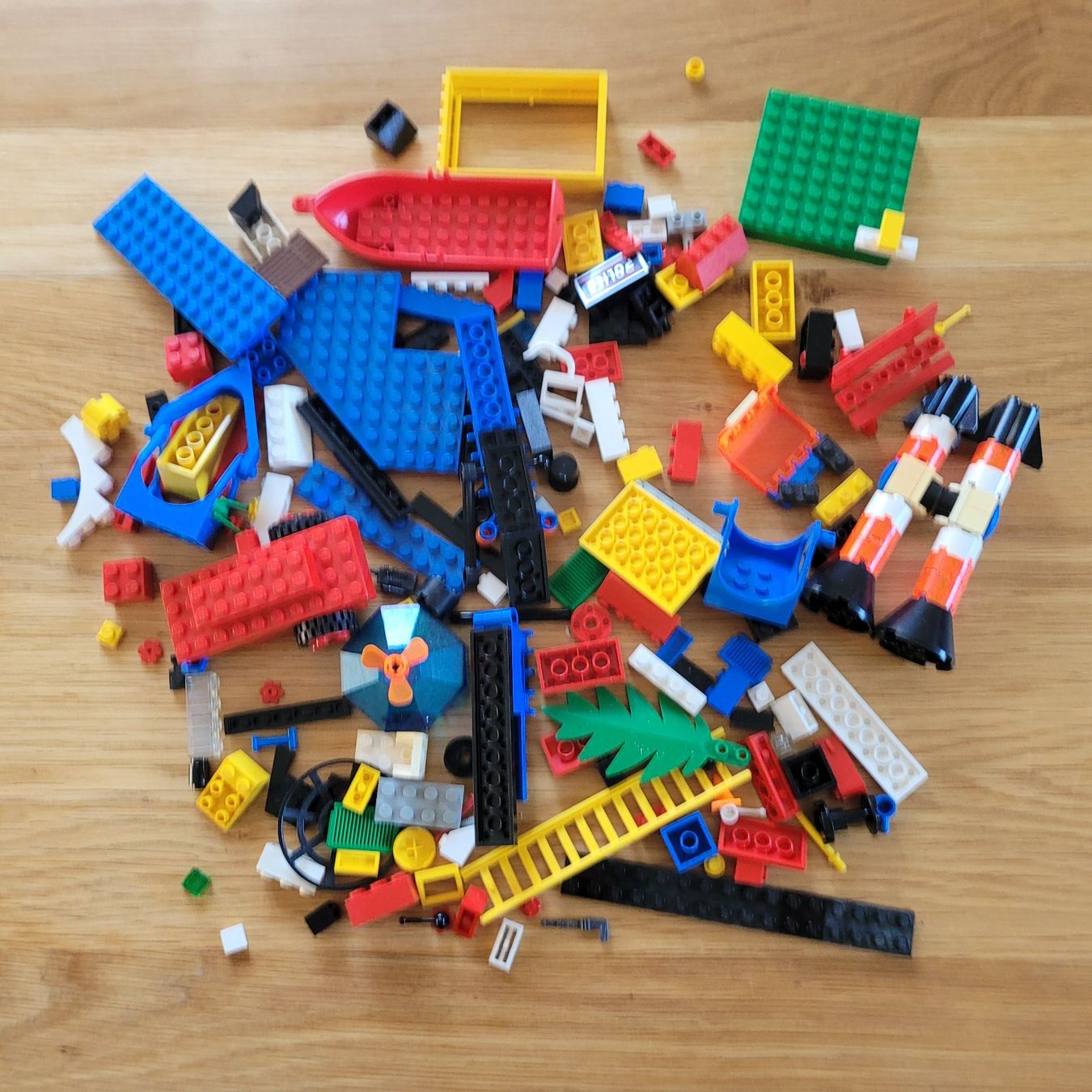 Lego Kit di costruzioni: Lot de LEGO 347grammes – Usato da Biel/Bienne venduto da Destockweb