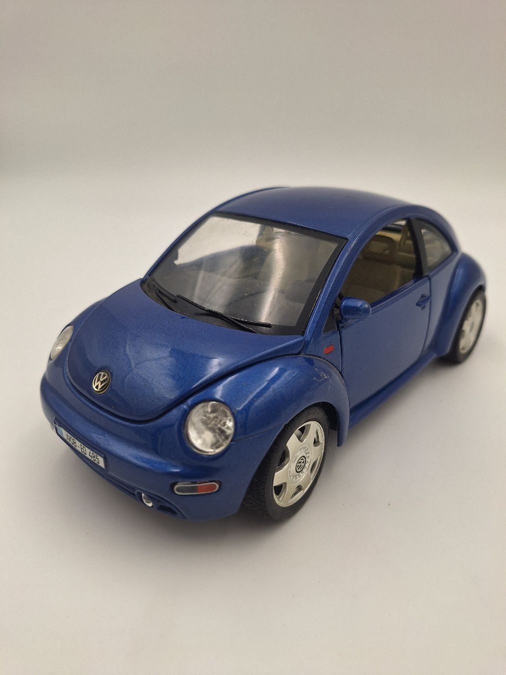 Volkswagen Modellini d'auto: VW  Beetle Modellauto blau guter Zustand – Usato da Horw venduto da lee_mml6