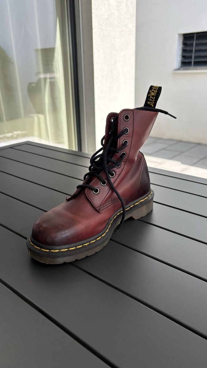 Dr. Martens Damenschuhe: Dr. Martens Docs – Gebraucht aus Muhen von diegobeerle 1