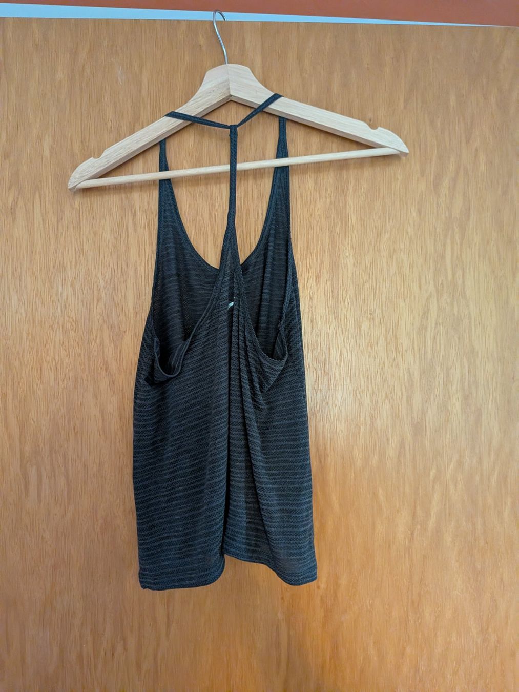 Nike Top: Nike Sport Tanktop – Usato da Winterthur venduto da sha_r2k2 1