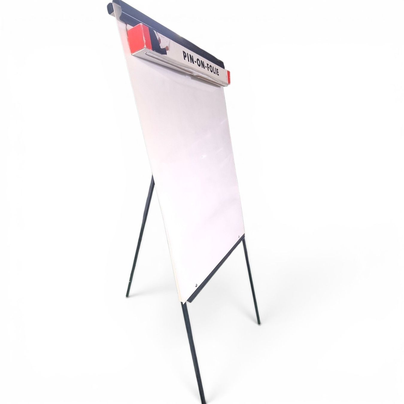 Ladenausstattungen & Messebau: Flipchart Ständer weiss mit Pin-On-Folie  – Gebraucht aus Zürich von Pinogaudio 1