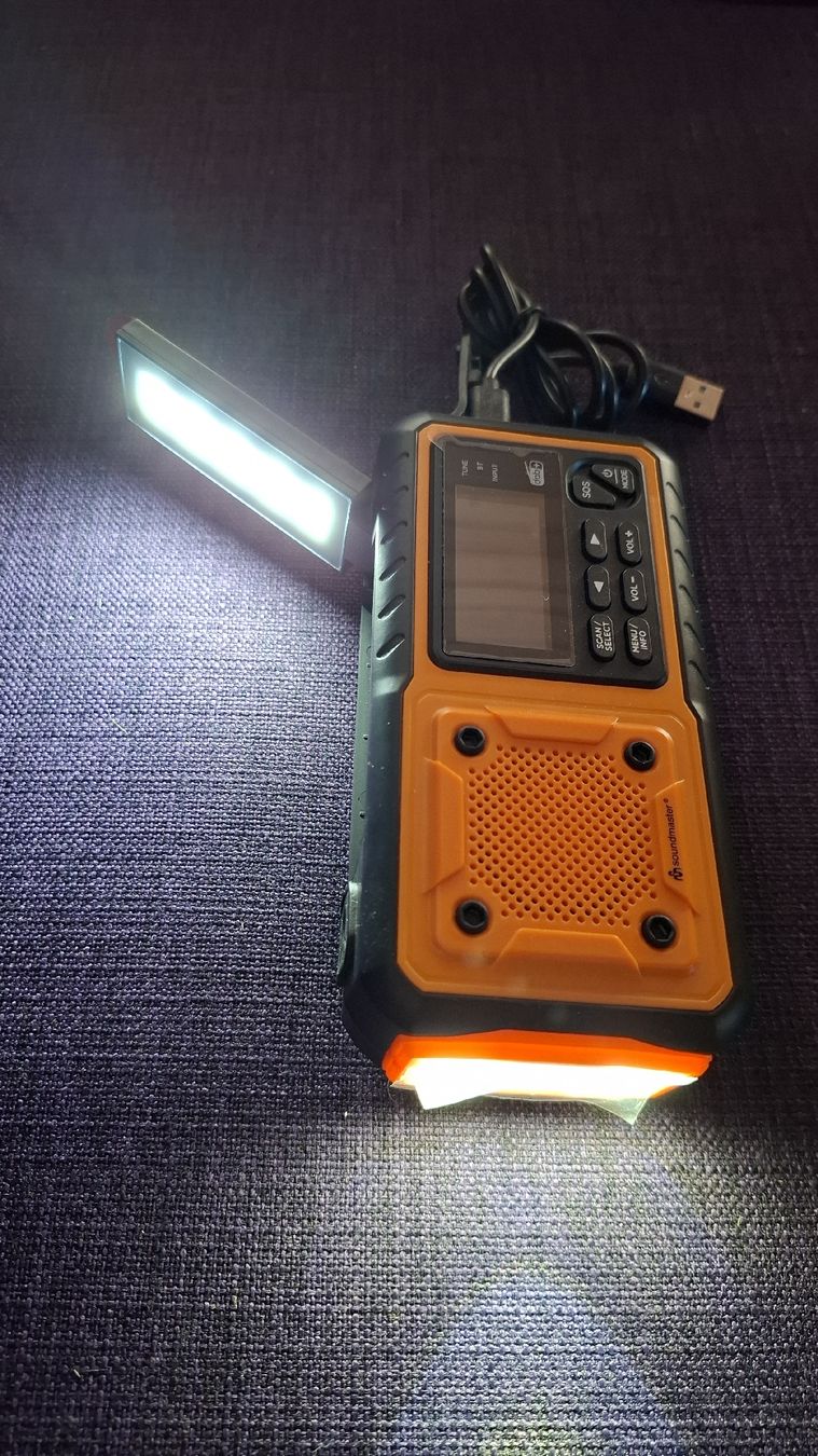 Radios: Soundmaster Notfallradio DAB Plus Bluetooth neuwertig – Neu (gemäss Beschreibung) aus Winterthur von DanielaB07 1