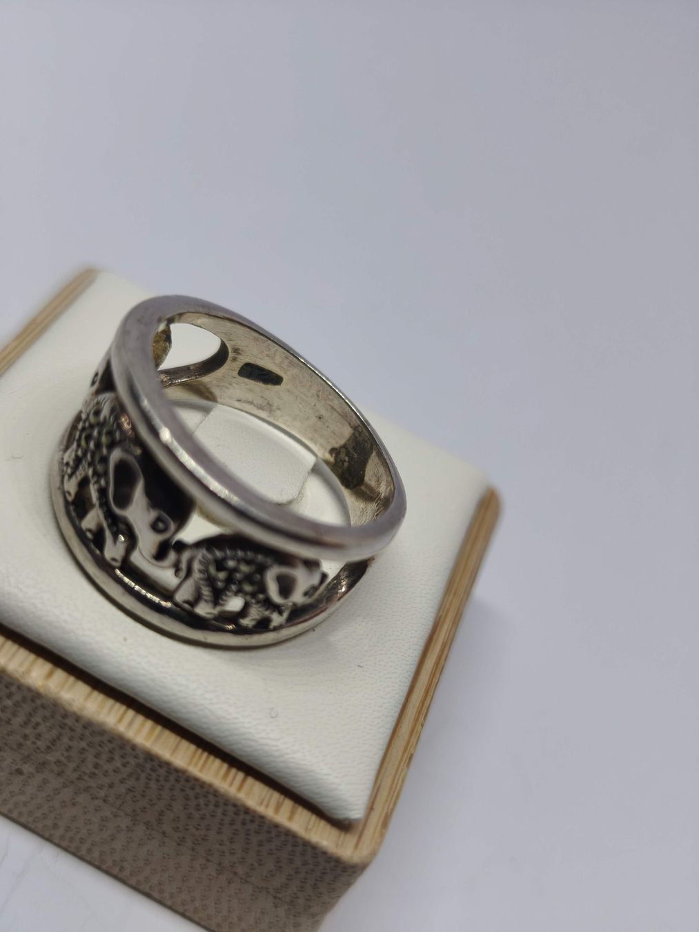 Anelli: Silber Ring Elefanten 925 Silber mit Markasiten Grösse 56 – Usato da St. Gallen venduto da GIULESGG 1