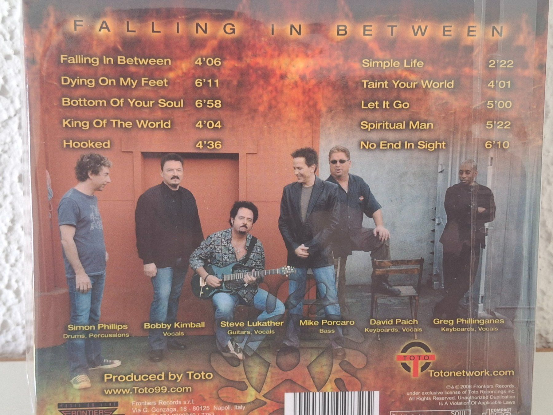 CDs: CD Toto -   "Falling In Between" 🆕 – D'occasion à Aarberg par Jackup1 1