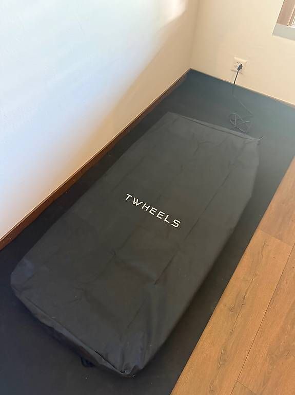 Macchine per carico, silaggio e trasporto: Tapis de marche / course avec tapis et housse de protection – Usato da Conthey venduto da SaraF98 4