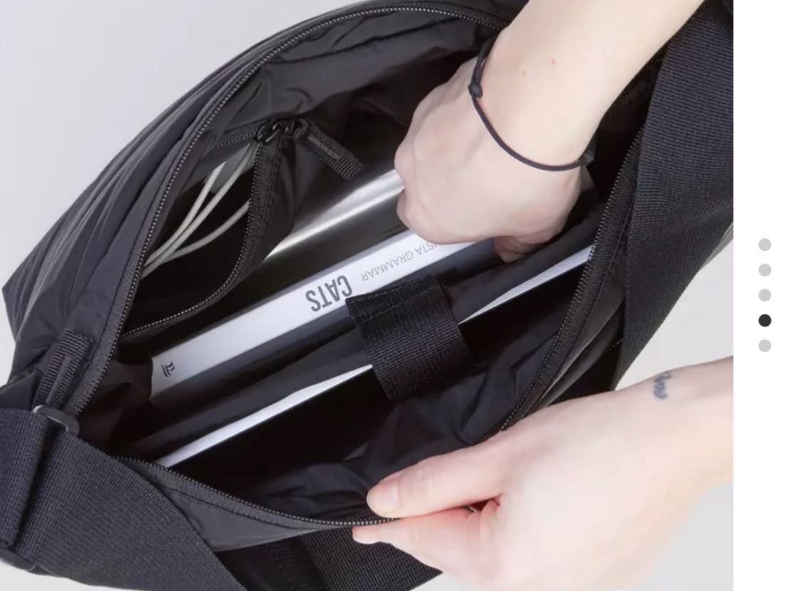 Borse: Puffer Square Large Monochrome Handtasche – Nuovo (secondo la descrizione) da Domat/Ems venduto da sarab_18 2