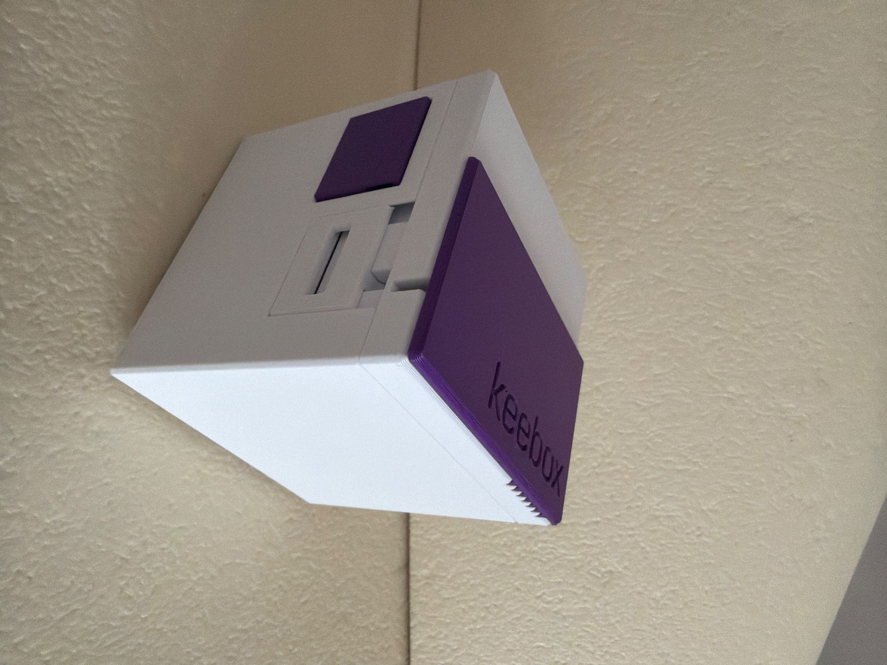 Giochi: Keebox purple comme neuf – Usato da Burgdorf venduto da kar_m6tw 2