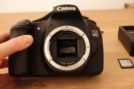 Canon EOS 60D mit EFS 18 - 200mm macro