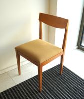 Vintage D+CO Holzstuhl mit Stoffpolsterung Skand. Des. HE315