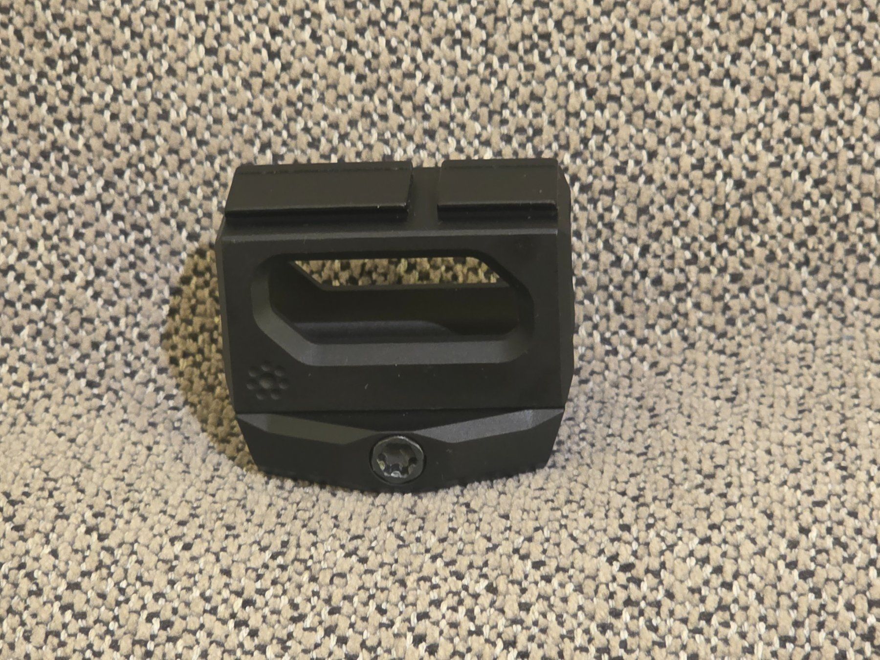 Tutti gli attrezzi: AIMPOINT ACRO MOUNT MK2 Schwarz / 49mm – Nuovo (secondo la descrizione) da Steffisburg venduto da Davga 2