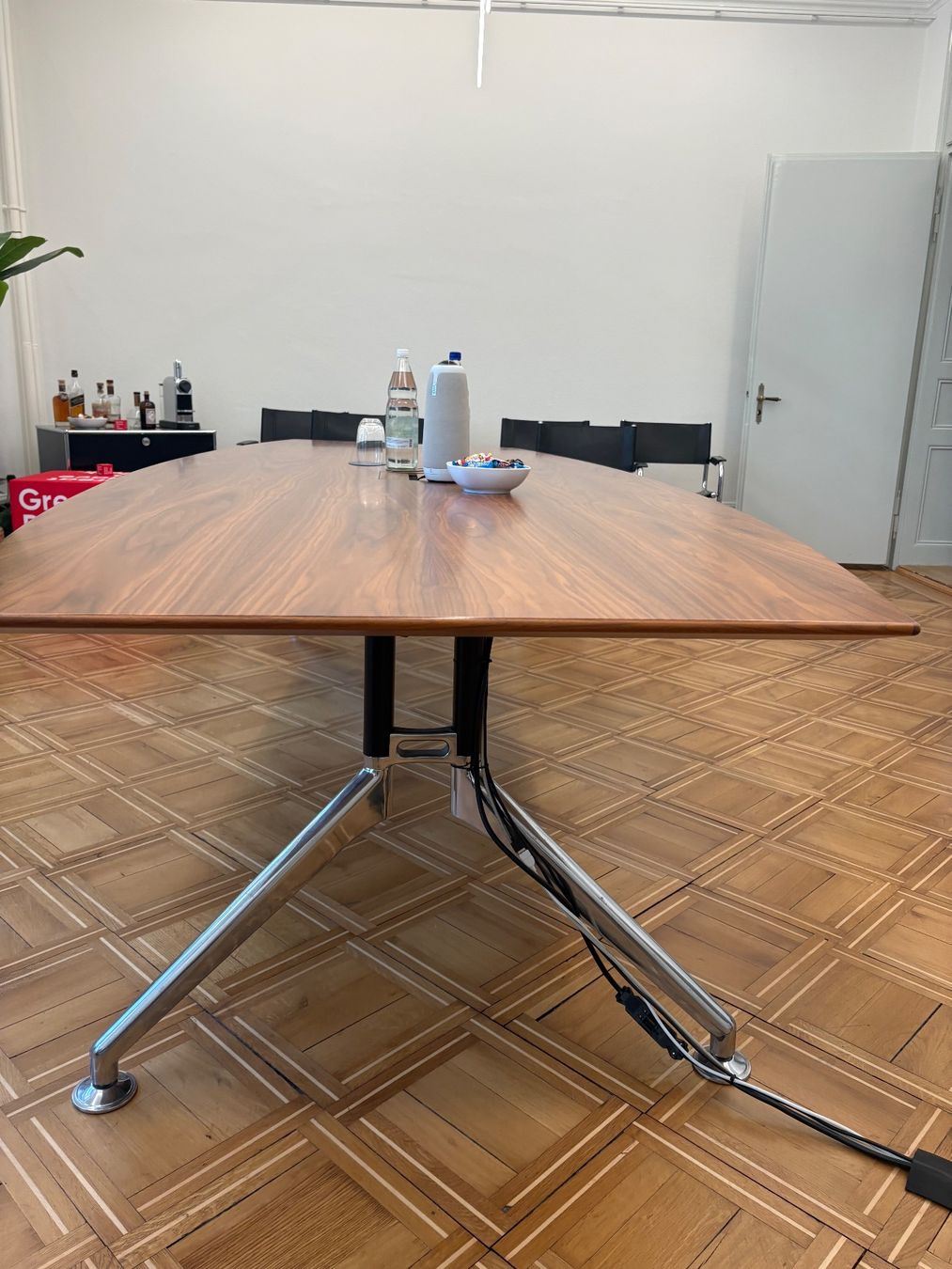 Tische: Hochwertiger Konferenztisch – Gebraucht aus Zürich von BGPZH 5