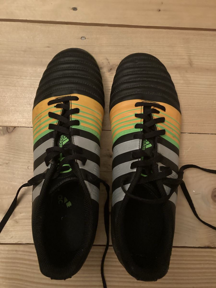 Scarpe da uomo: Adidas Nitrocharge 4.0, Gr.9 – Nuovo (secondo la descrizione) da Therwil venduto da Leupi