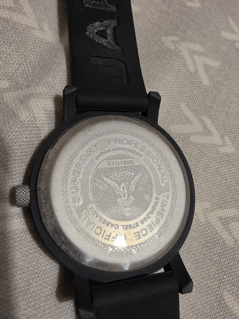 Superdry Uhren: Montre SUPERDRY jamais portée – Neu (gemäss Beschreibung) aus Courtaman von Bluejazz 2
