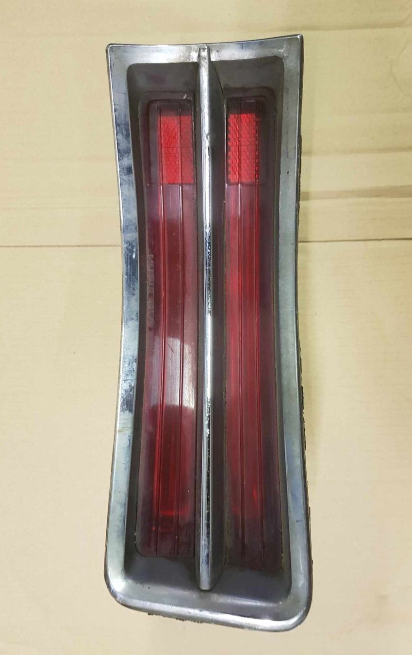 Alle Autoersatzteile: Mopar Rücklicht, Heckleuchte   1964 Chrysler Left Tail Light – Gebraucht aus Niedergösgen von usc_8qc6
