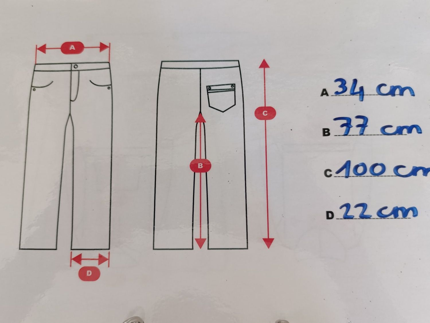 Levi's Jeans: LEVI'S jeans bleu clair demi curve – Usato da Thielle venduto da Plusvalue_Neuchatel 4