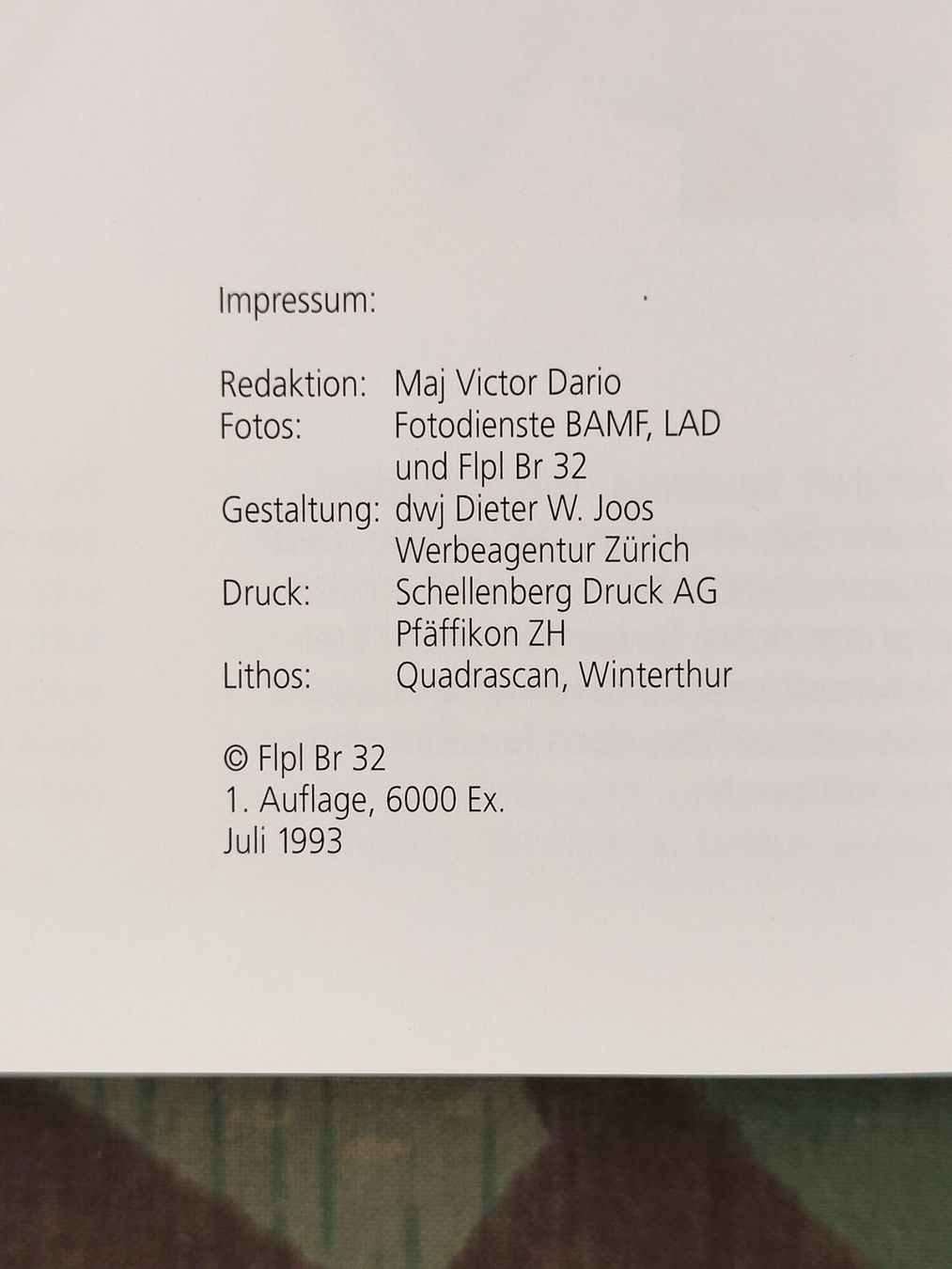 Schweizer Armee Uniformi: Buch, 25 Jahre Flugplatzbrigade 32 – Usato da Bauma venduto da SwissMilitaria 2