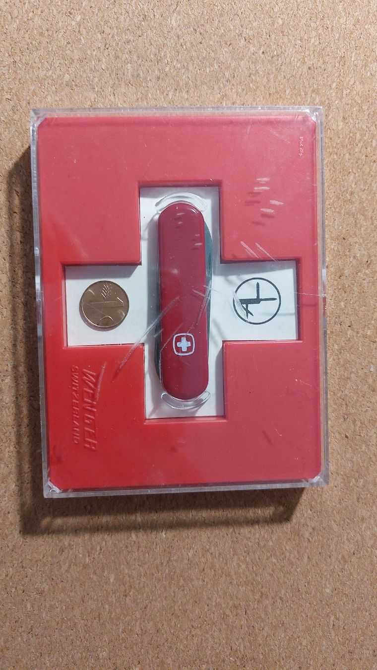 Wenger Couteaux de poche: Wenger Sackmesser 18100 – Neuf avec emballage d'origine à Baar par max_vj55