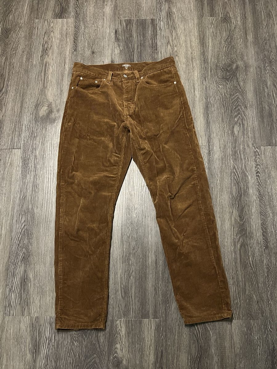 Carhartt Pantaloni: Pantalon Carhartt en velour   – Usato da Colombier NE venduto da thomasarquint