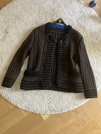 Gilet de la Roche, habit artisanal 