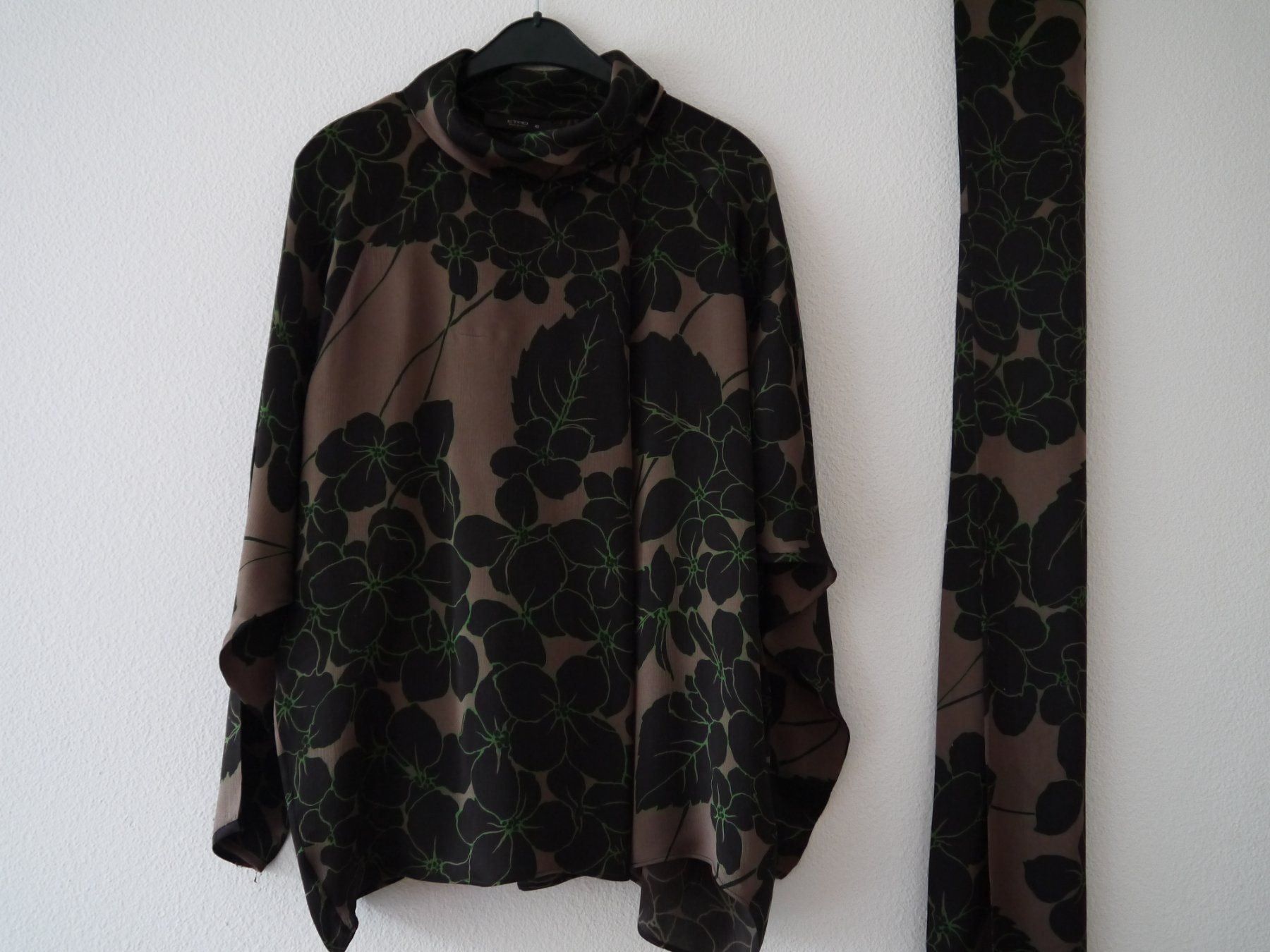 Etro Camicette: ETRO Bluse aus Seide Gr: 42 gross geschnitten – Usato da Hagendorn venduto da Blaf 5