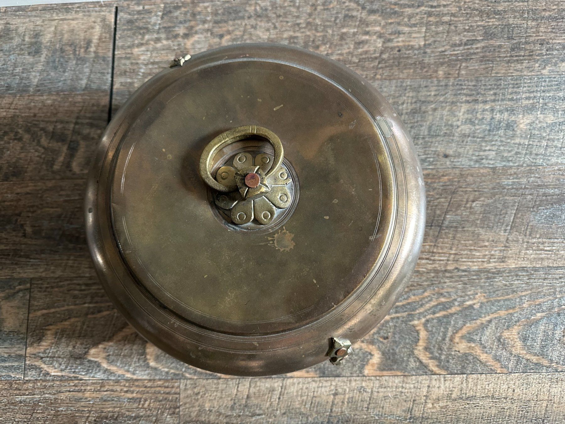 Pots: Grosse antike Messing-Deckeldose Ø 24 cm – D'occasion à Luzern par Tsugumi0 1