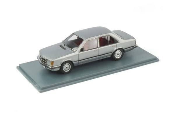 Opel Modellini d'auto: Opel Commodore C Limousine 1978-1982 silber met.     1:43 – Nuovo e nell'imballaggio originale da Gerlafingen venduto da espero88 6