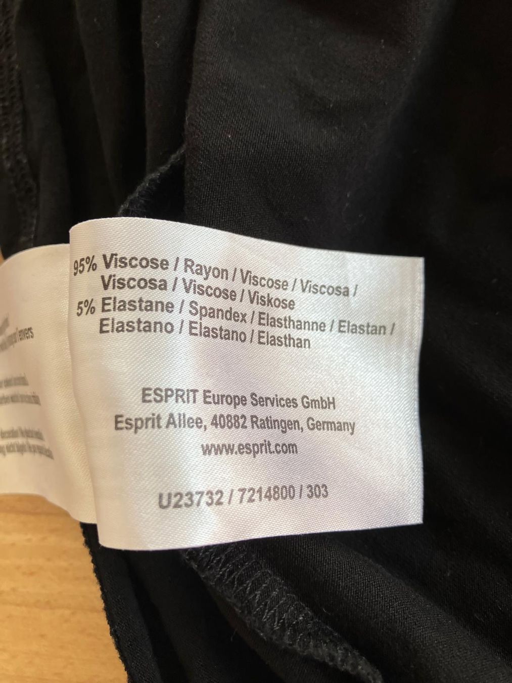 Esprit Vestiti: Esprit Kleid schwarz Grösse S – Usato da Allenwinden venduto da Obalu 3