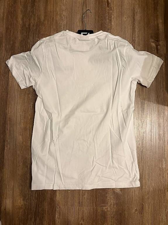 T-Shirts: Ellesse T-Shirt Grösse 38 – Gebraucht aus Uttigen von extreme08 1