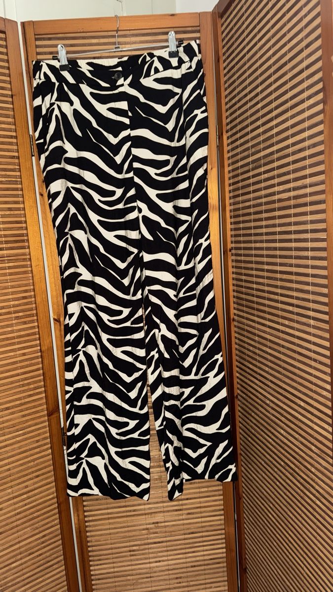 C&A Hosen: Sommerhose C&A, 40 – Gebraucht aus Gümligen von morticiaaddams